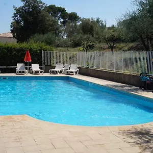 https://logis-hotel-le-col-de-lange.fr-provencehotel.com